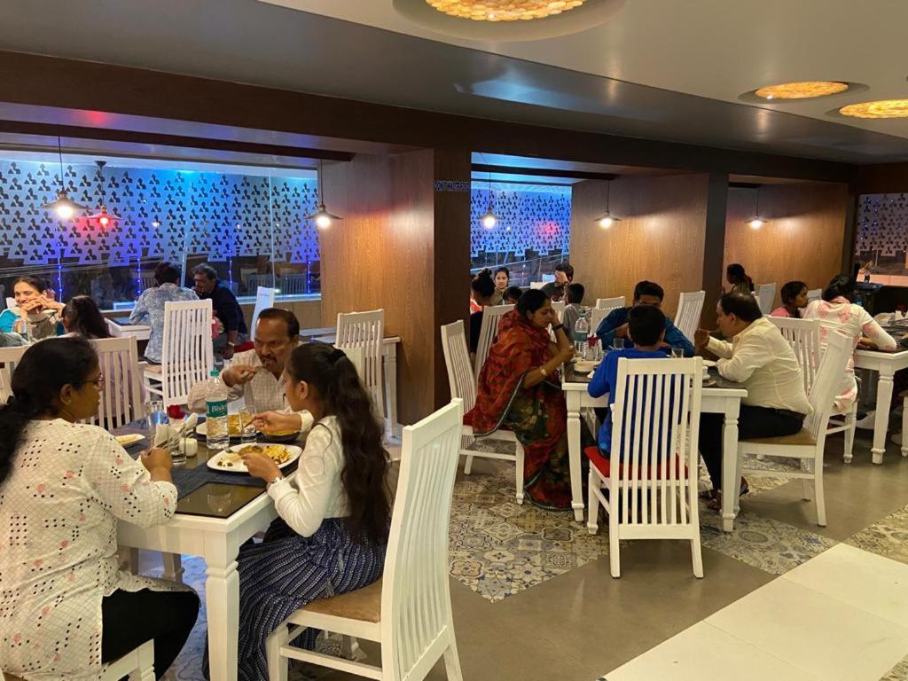 Miles Inn Hotel Hassan Ngoại thất bức ảnh